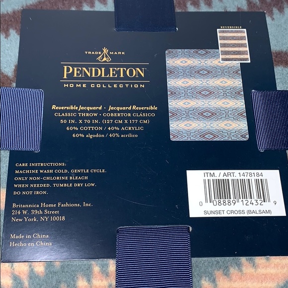 Pendleton Reversible Jacquard Classic Throw, Sunset Cross Balsam - Picture 12 of 15